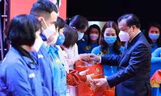Hà Nội chi hơn 200 tỷ hỗ trợ công nhân, người lao động dịp Tết