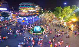 Hà Nội đang lấy ý kiến của các quận, huyện, sở ngành về việc tổ chức chính quyền đô thị. Ảnh: Trường Phong