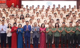 Biểu dương gương điển hình tiên tiến tiêu biểu Công an Thủ đô