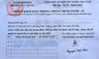 Hà Nội phát 'phiếu ra đường' cho người dân trong thời gian giãn cách xã hội