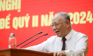 Cán bộ 'nói không đi đôi với làm' sẽ gây mất lòng tin của nhân dân