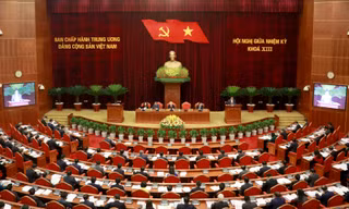 Ban Chấp hành Trung ương Đảng xem xét về công tác cán bộ