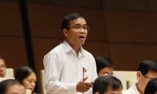 Đại biểu Mong Văn Tình. Ảnh: Như Ý