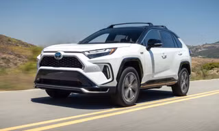 Toyota dẫn đầu thế giới nhờ xe hybrid