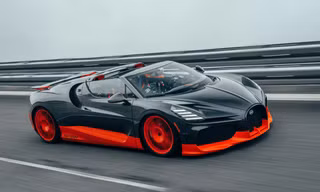 Siêu mui trần Bugatti Mistral lập kỷ lục tốc độ mới
