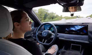 Xe BMW sẽ tích hợp tính năng chuyển làn bằng mắt