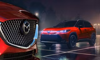 Toyota Corolla Cross có màu mới 'mượn' từ Mazda