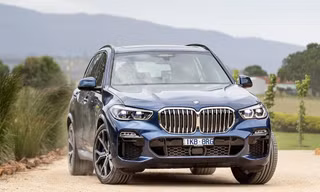 BMW bị kiện tập thể vì ăng-ten vây cá thiết kế lỗi