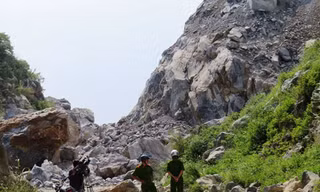 Tìm thấy thi thể 5 công nhân bị đá vùi lấp
