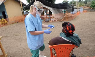 Liberia sẽ truy tố người mang Ebola sang Mỹ