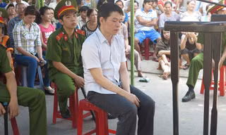Cuồng ghen, cầm dao giết vợ rồi tự sát