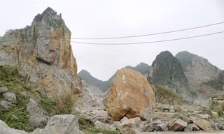 Sạt mỏ đá, hai công nhân thiệt mạng