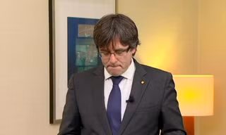 Cựu lãnh đạo Catalonia Carles Puigdemont đã được phóng thích, nhưng không được rời khỏi Bỉ nếu không có sự cho phép. Ảnh: Reuters