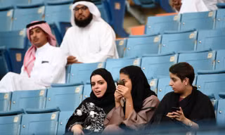 Phụ nữ Ả Rập Saudi sắp được đến các sân vận động lớn cùng gia đình để theo dõi các sự kiện thể thao. Ảnh: CNN