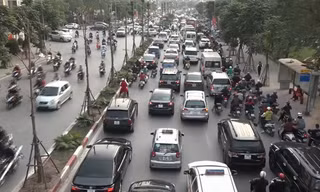 Xe nhích từng mét trên tuyến vành đai Hà Nội ngày giáp Tết