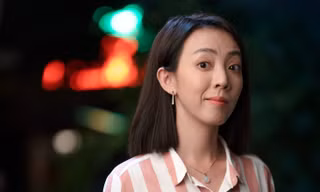 “Tiệc trăng máu” vẫn đang sốt ngoài rạp, Thu Trang đã rục rịch quay lại với “Chị Mười Ba”