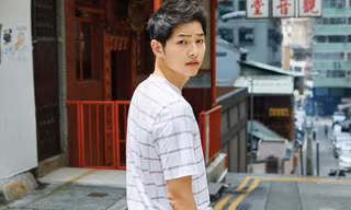 Ly kỳ hơn cả phim: Tình mới của Song Joong Ki là luật sư giúp anh ly hôn? 