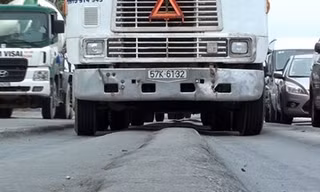Clip: Đường nghìn tỷ lún nghiêm trọng