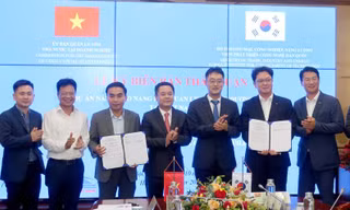 Hàn Quốc hỗ trợ Việt Nam hơn 200 tỷ đồng đảm bảo an toàn đường sắt