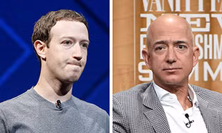 Mark Zuckerberg (trái) và Jeff Bezos, hai trong số những người giàu nhất hành tinh. Ảnh: time.com