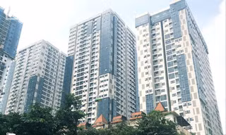 Một chung cư có thời hạn sử dụng trên đường Nguyễn Tuân (Thanh Xuân, Hà Nội). Ảnh: Như Ý