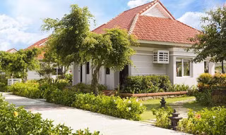 Do ảnh hưởng của đại dịch COVID-19, Khu nghỉ dưỡng của Cty Quý Hải đã buộc phải đóng cửa từ tháng 3/2020