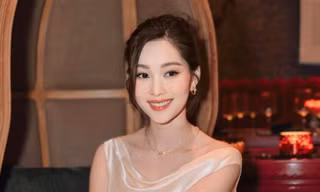Hoa hậu Đặng Thu Thảo gây trầm trồ khi xuất hiện với bộ trang sức hơn 2 tỉ đồng