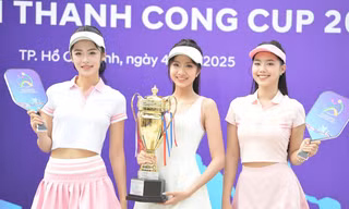 Top 3 Hoa hậu Việt Nam 2024 khoe sắc vóc trong Lễ khai mạc Giải Vô địch Pickleball 2025