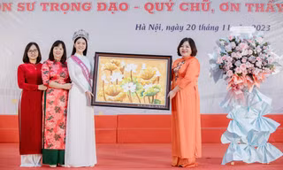 Hoa hậu Trần Mỹ Huyền gửi lời tri ân sâu sắc tới thầy cô nhân ngày Nhà giáo Việt Nam