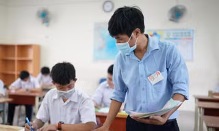 Nhiều tranh luận khi môn Ngữ văn ra đề ngoài SGK 