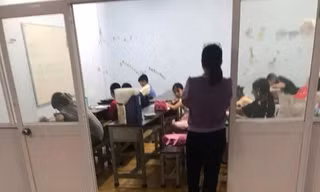 Đình chỉ lớp dạy thêm trá hình dưới mác luyện chữ đẹp