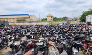 Bãi chứa tang vật quá tải, Công an TPHCM lên phương án chỉ giữ giấy tờ