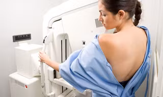 Dấu hiệu nhận biết căn bệnh ung thư 'tấn công' phụ nữ nhiều nhất, tỷ lệ tử vong trong top 4