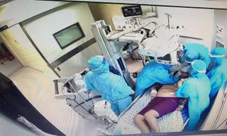 Một trẻ mắc COVID-19 được BV Nhi đồng Thành phố cứu sống thành công