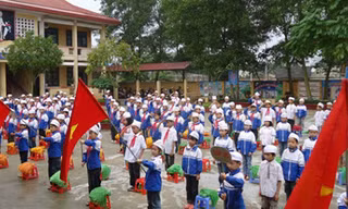 Hà Nội: Giáo viên, học sinh phải trực tiếp hát Quốc ca trong lễ chào cờ