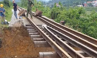 Khắc phục sự cố tuyến đường sắt Hà Nội - Đồng Đăng