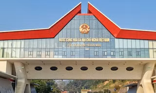 Cửa khẩu quốc tế Hữu Nghị. 