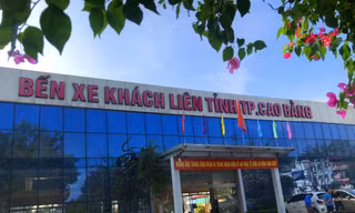 Tạm dừng vận chuyển xe ô tô ở Cao Bằng.