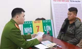 Đối tượng Vũ Hồng Vinh tại cơ quan công an. 
