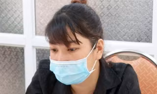 Đối tượng Hồ Khánh Ly tại cơ quan công an -Ảnh: TL