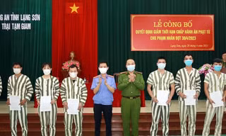 Các phạm nhân được giảm án. Ảnh: TL
