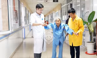 Phẫu thuật thành công cho cụ bà 108 tuổi. Ảnh: M.T