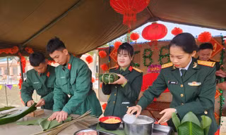 Xuân biên cương - Thắm tình quân dân