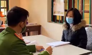 Các đối tượng khai nhận đã bàn bạc cùng nhau lập hồ sơ khống, bòn rút tiền của nhà nước -Ảnh: TL 