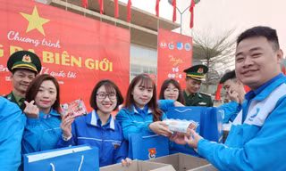Sẵn sàng vì cuộc sống, hạnh phúc của người dân nơi biên cương .Ảnh: Duy Chiến 