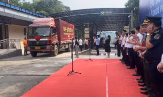 Xe hàng xuất khẩu qua cửa khẩu Na Hình, Lạng Sơn. Ảnh: Duy Chiến 