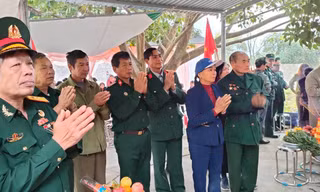 Tưởng niệm người tử nạn ở pháo đài Đồng Đăng