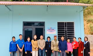 Trao nhà hạnh phúc cho trẻ nghèo xứ Lạng