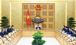 Thủ tướng Phạm Minh Chính tiếp Đại sứ Trung Quốc Hà Vĩ 