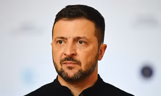 Tổng thống Ukraine Zelensky thăm nhà máy đạn pháo của Mỹ